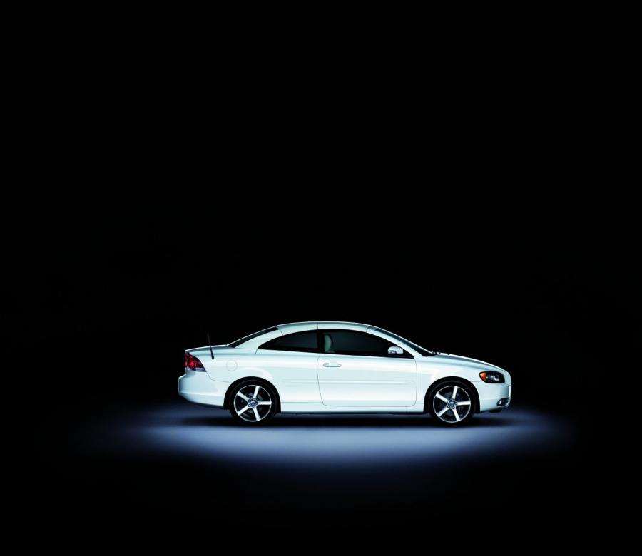  Volvo C70 Ice White 2009 года  (фото 5 из 6)